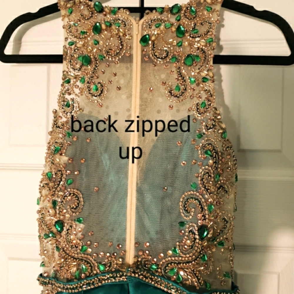 Camille La Vie Elegant Emerald Green Satin Ball / Prom Gown Embellished Bodice - Picture 5 of 6